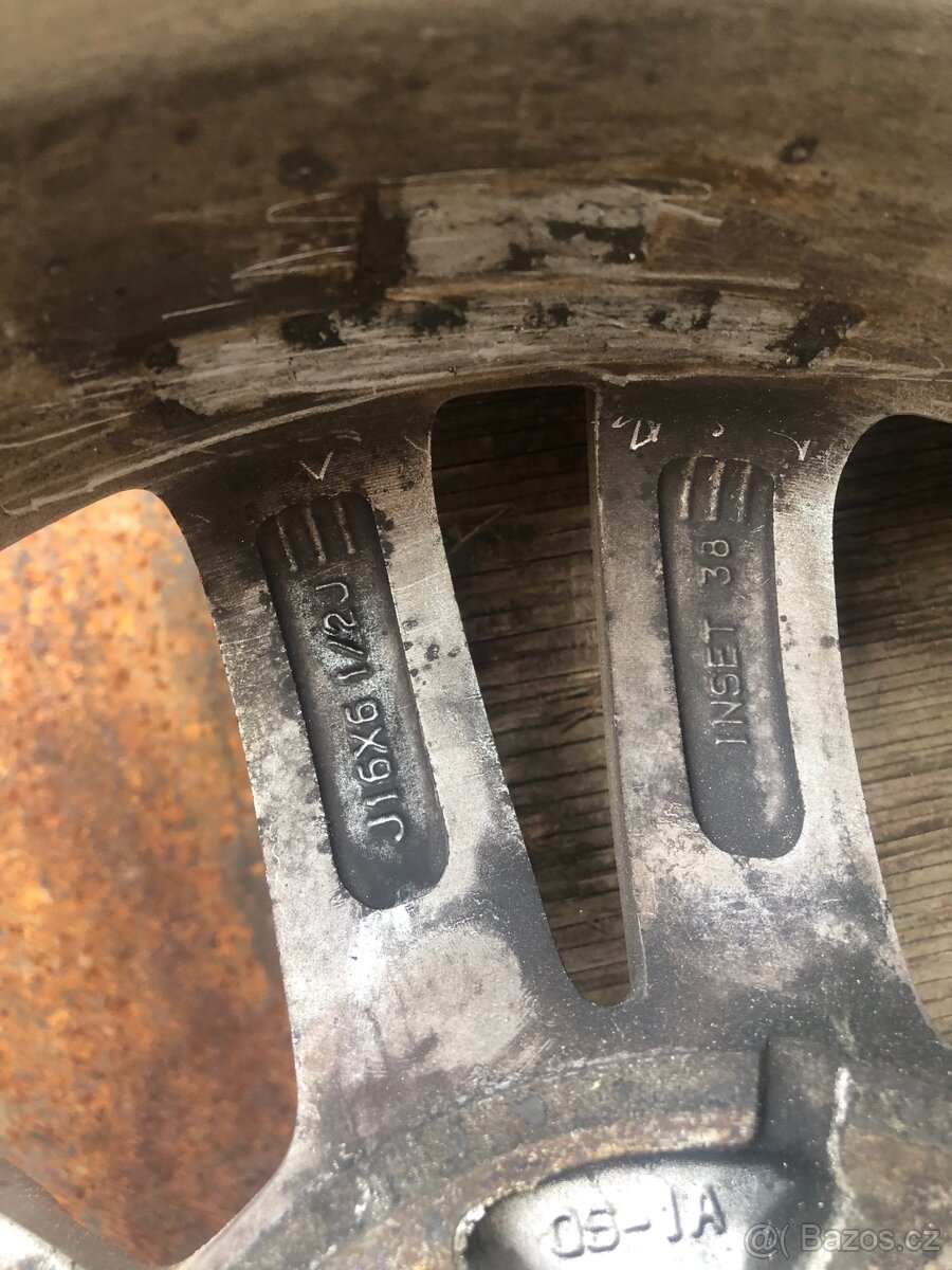 Letní kola Mitsubishi Outlander - 6