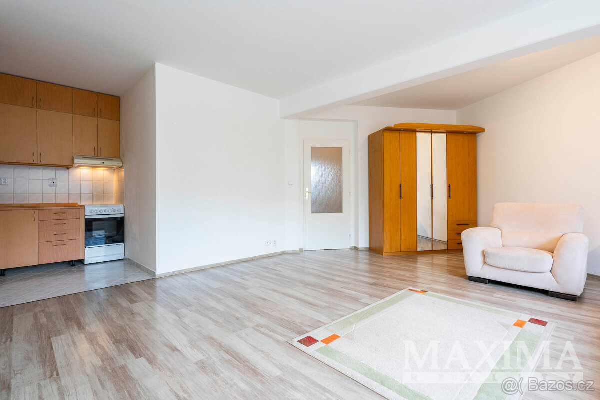 Byt 2+1 o ploše 61 m2 - Karlovy Vary, Drahovice - 6