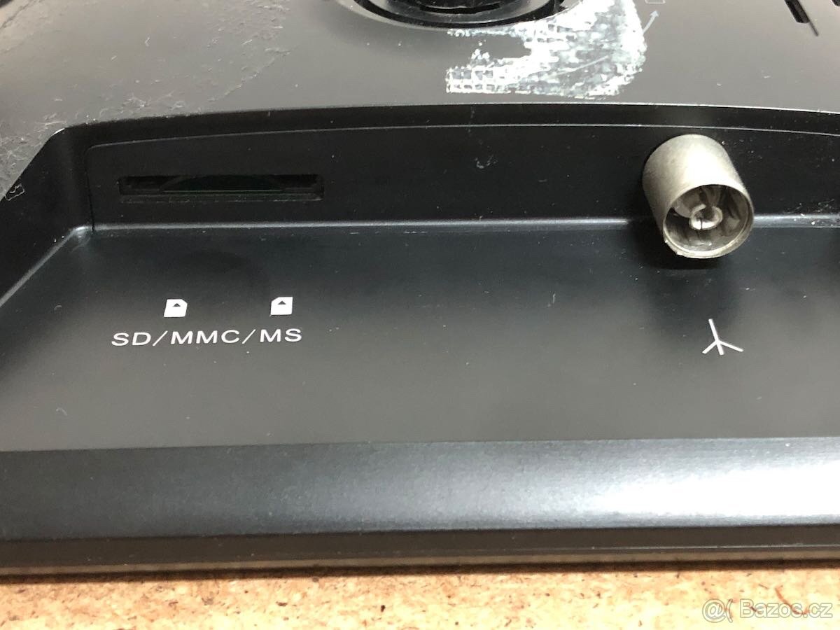 Evolve Relax 8" LCD TV - 6