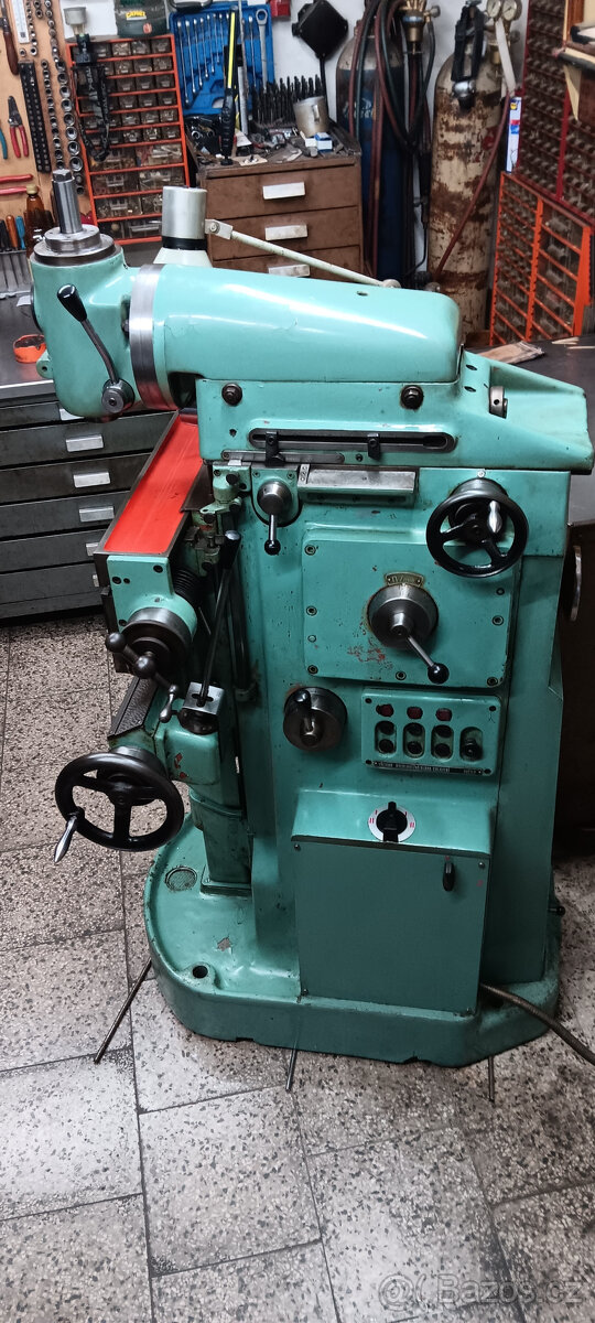 Nástrojařská frézka FN22 - 6