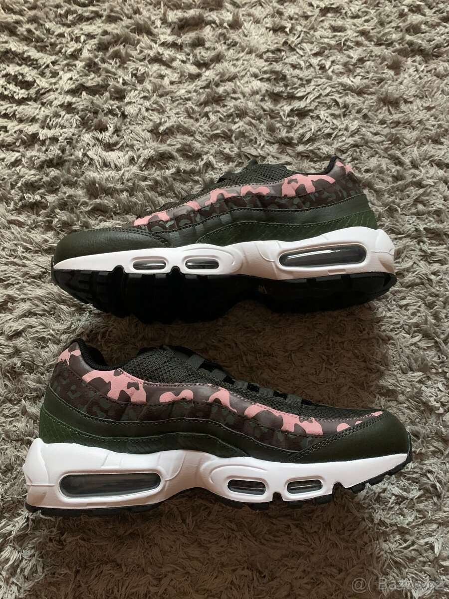 Nike Air Max 95 Olive Pink Camo - 6
