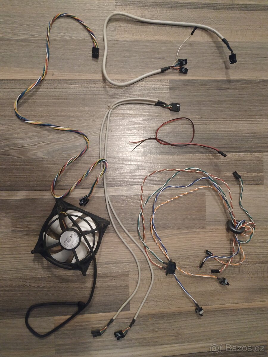 PC kabely a komponenty, více fotek - 6