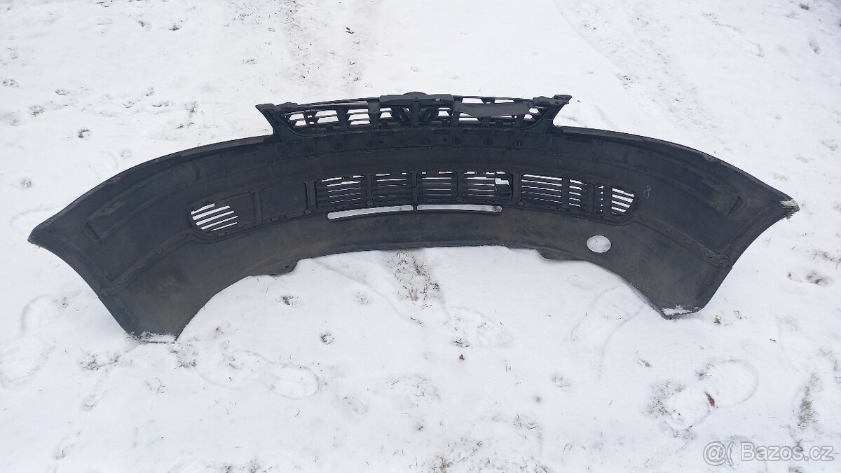Přední nárazník VW Passat B5 1996-2001 černá barva - 6