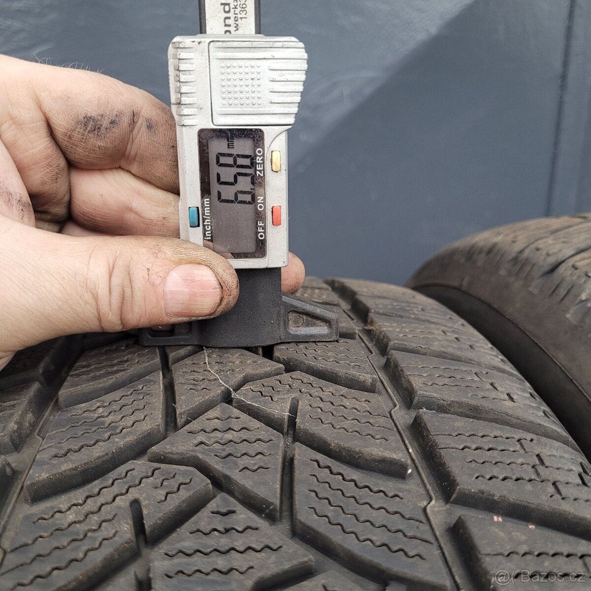 215/55/17 zimní pneu - 6
