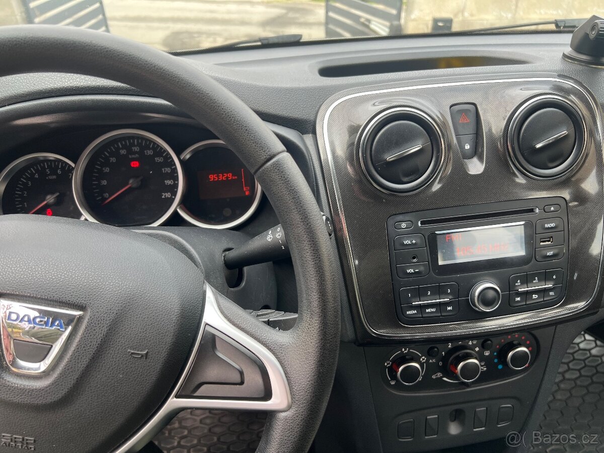Dacia Sandero - 6