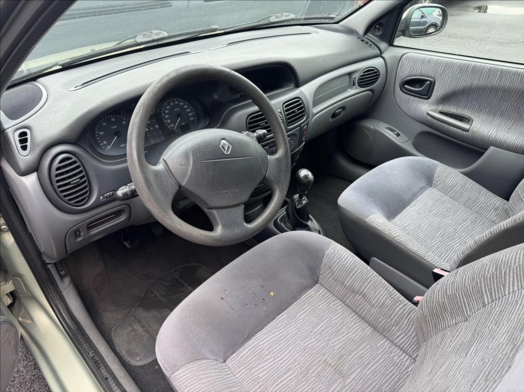 Renault Mégane 1,6 (2001) - 6