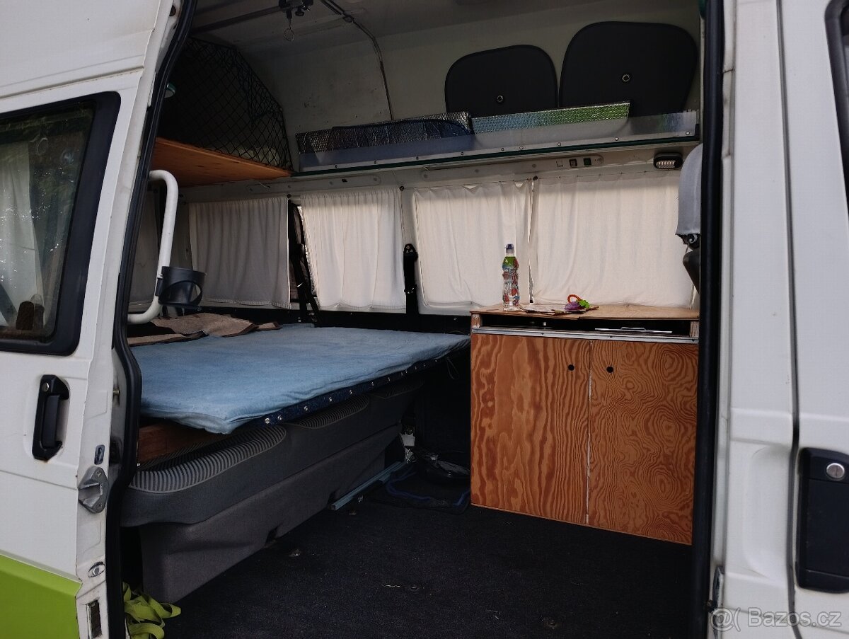 Transporter 2.4 vysoký obytny Volkswagen - 6