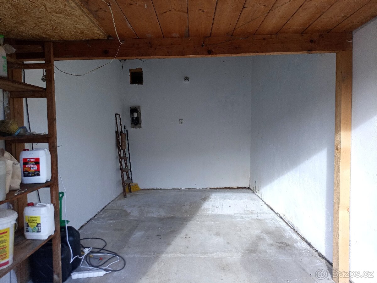 Pronájem garáže na Borech - 6