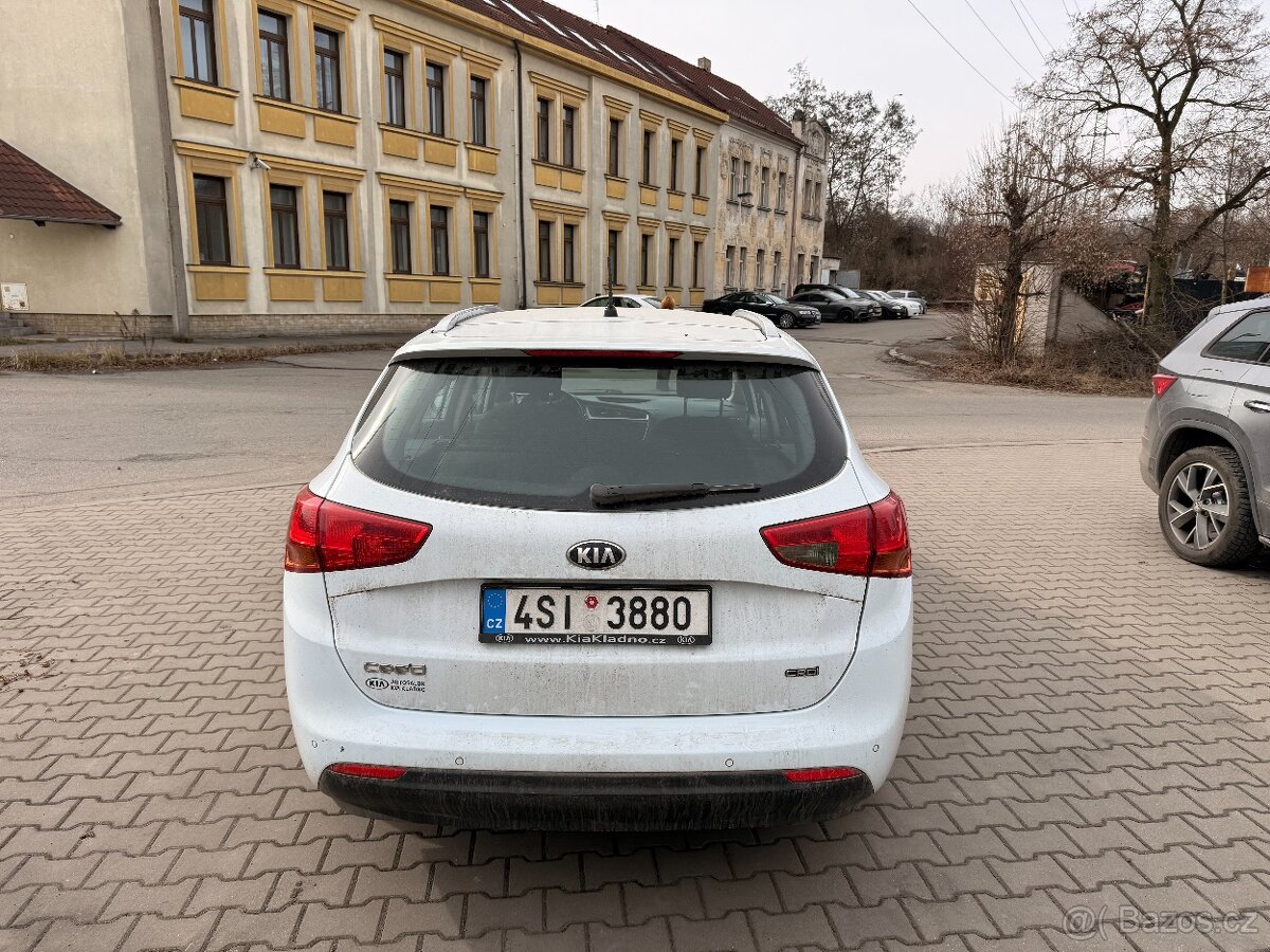 Kia Cee´d, 1.4 CRDi Comfort Plus - 6