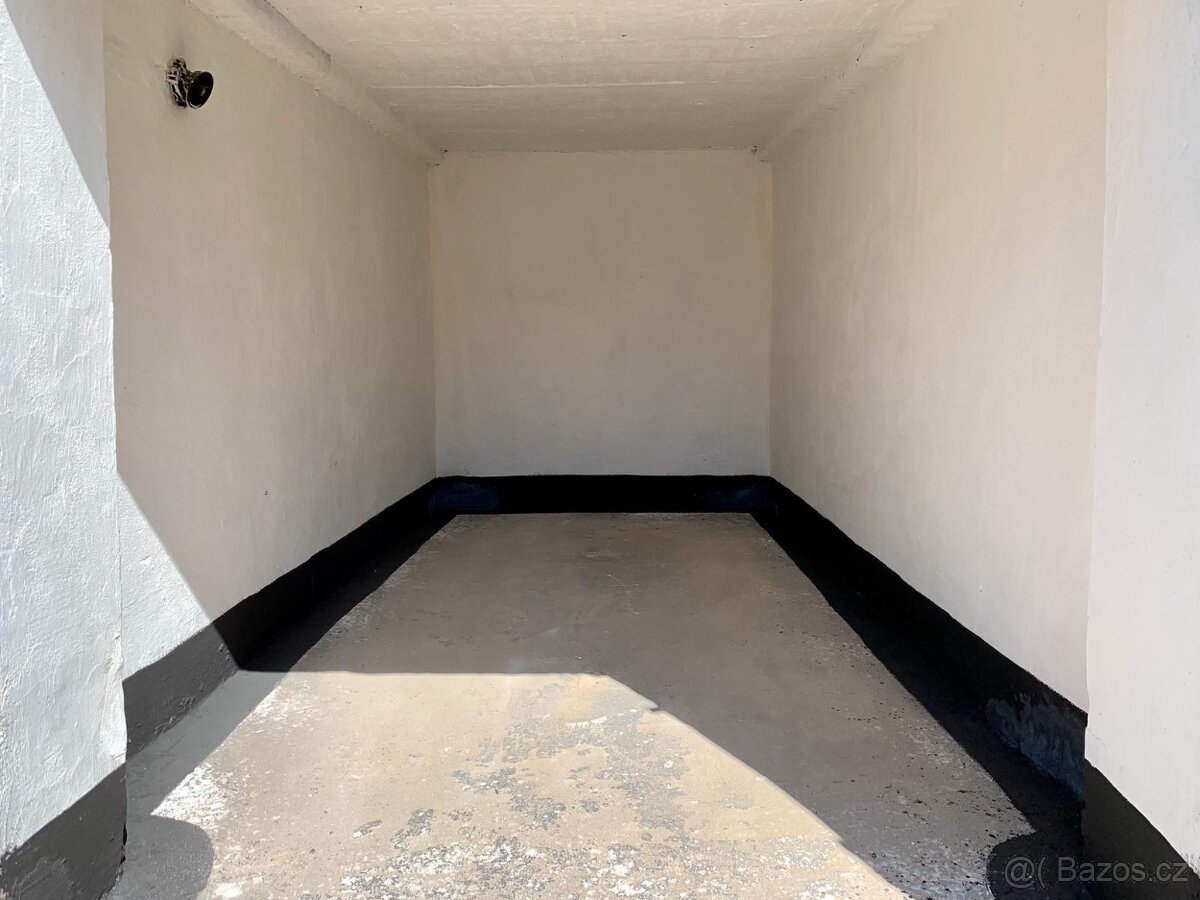 řadové garáže Vršovická - 6