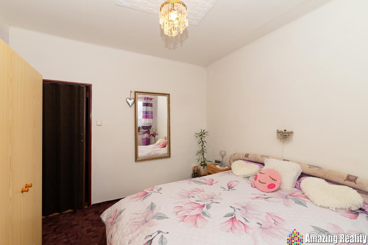 Prodej zděného bytu s garáží a balkonem, v obci Mileč - 6