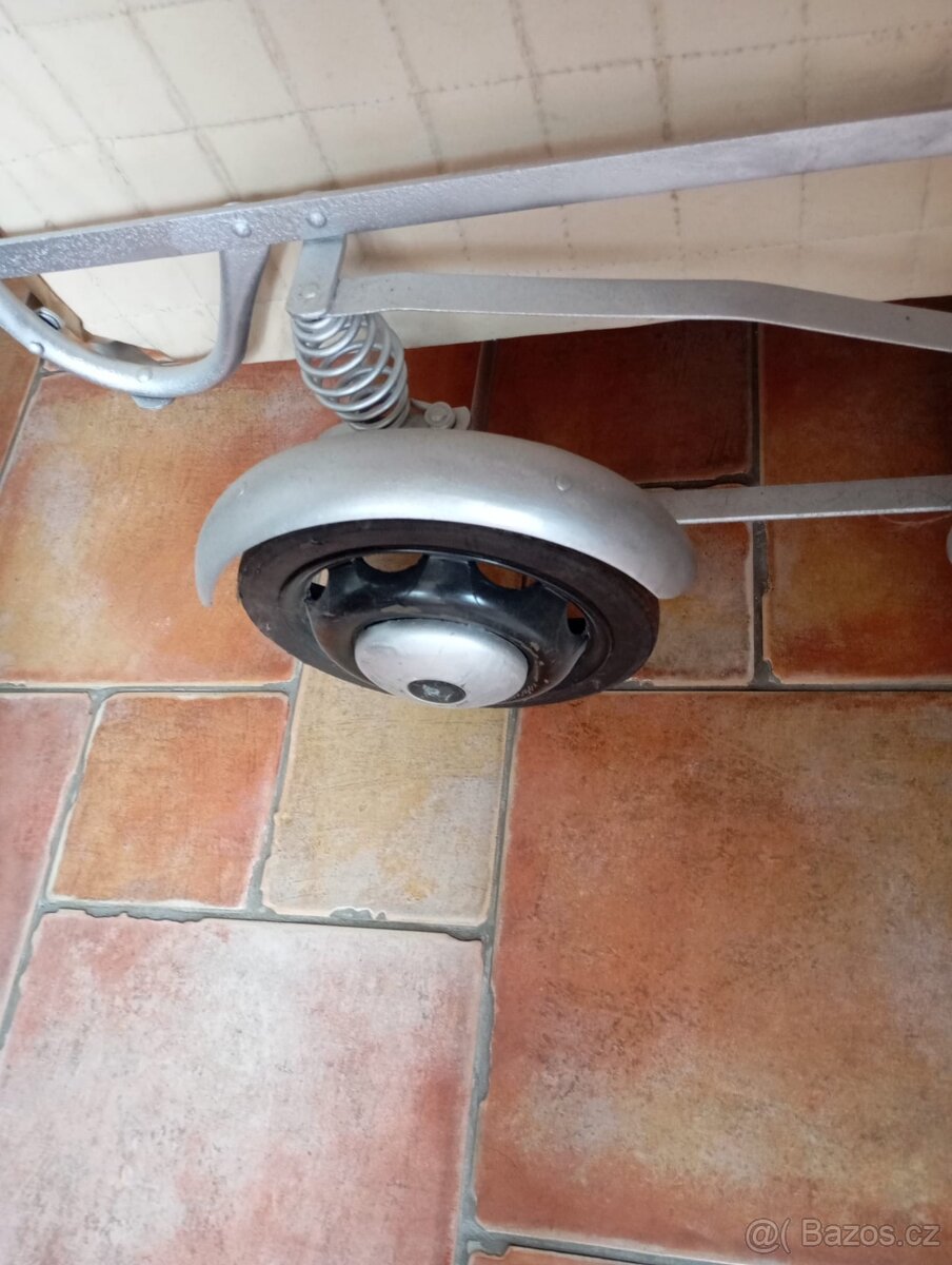 Retro kočárek na dítě - 6