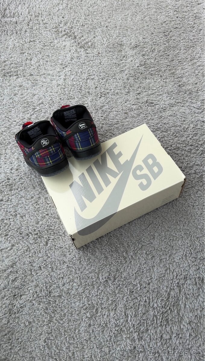 Nike SB Dunk Low Nardwuar - 6