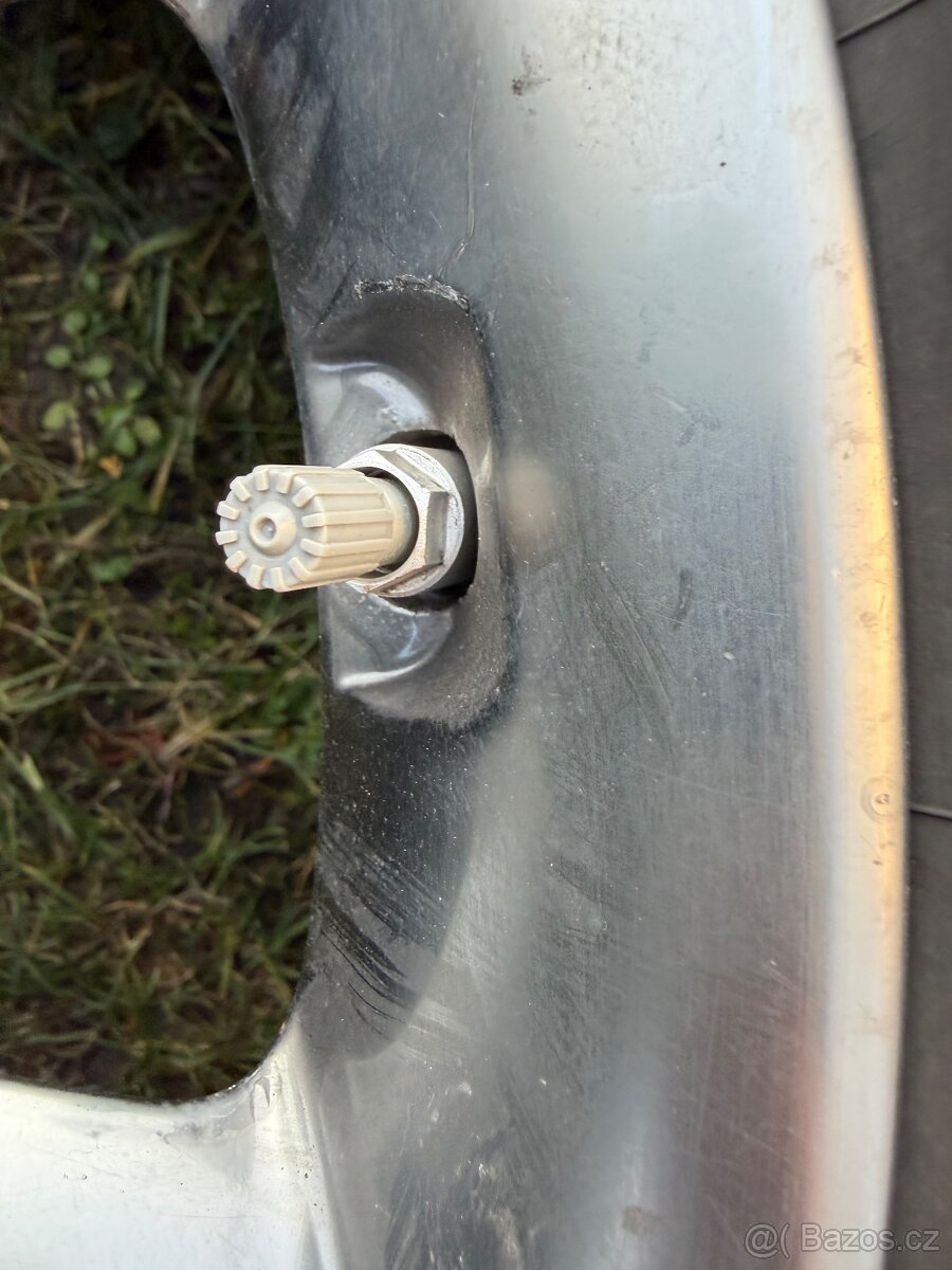 Originál zimní kola Hyundai R19 5x114,3 - 6