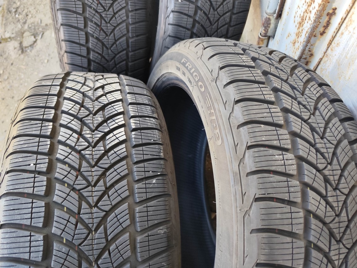 18"sada zimní pneu Debica 235/45/18 4000Kč/4ks - 6