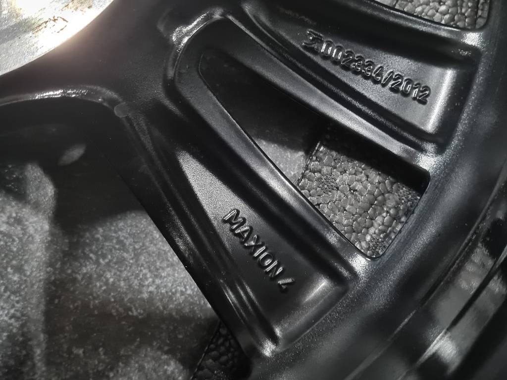 VW Golf , Passat , Tiguan , alu kola R17 5x112 - 6