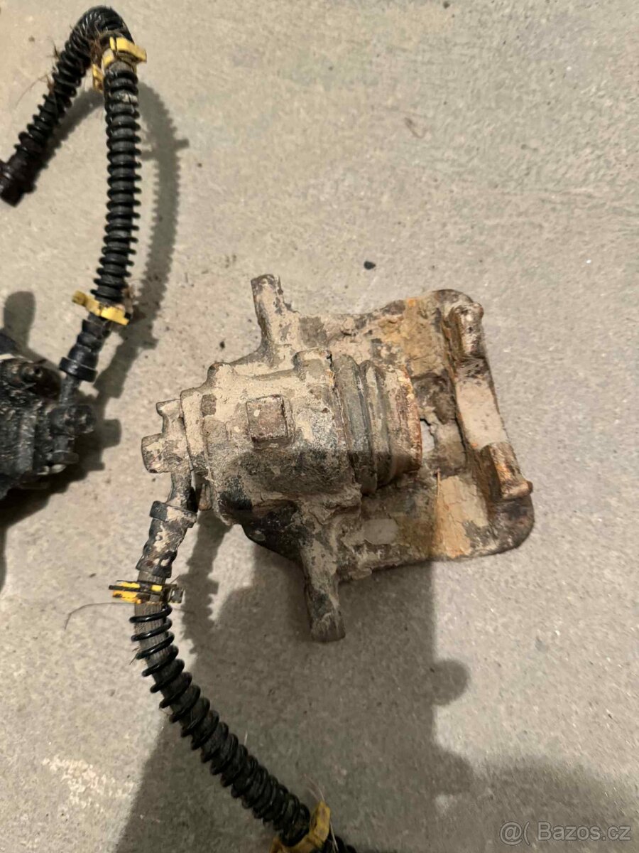 Sada brzdových třmenů LR Discovery II - 6