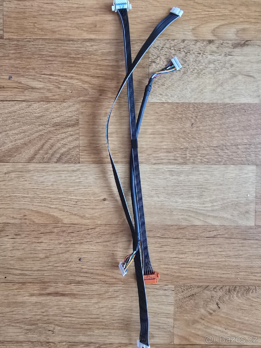 Komponenty z Televize Samsung QE55Q60RAT - 6