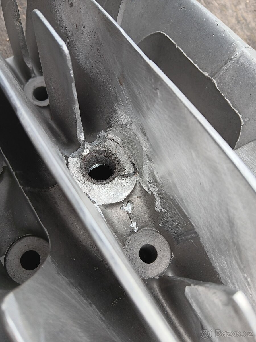 ČZ 980 hlava válce - 6