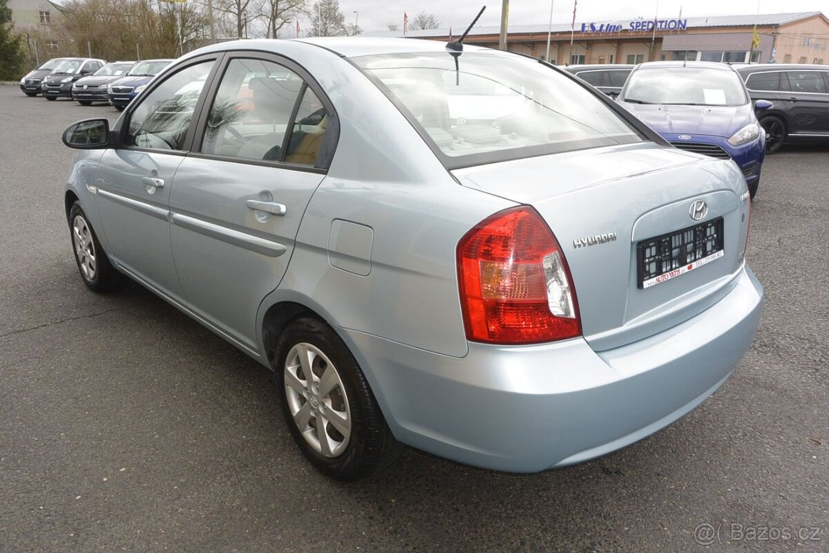 PRODÁM Hyundai Accent 1.5CRDi - 6