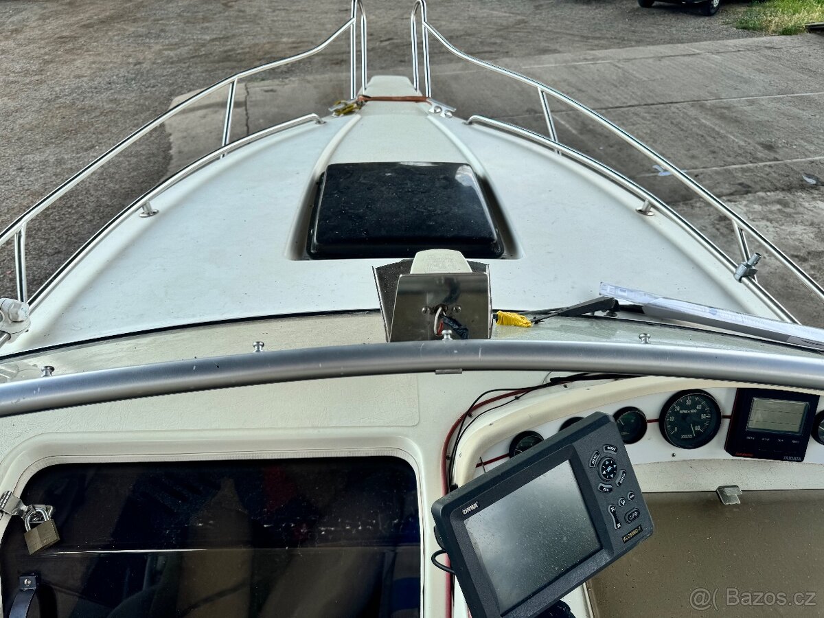 Kajutová Obytná loď NOR-DAN 6100 pro 8 lidí, spaní i wc - 6