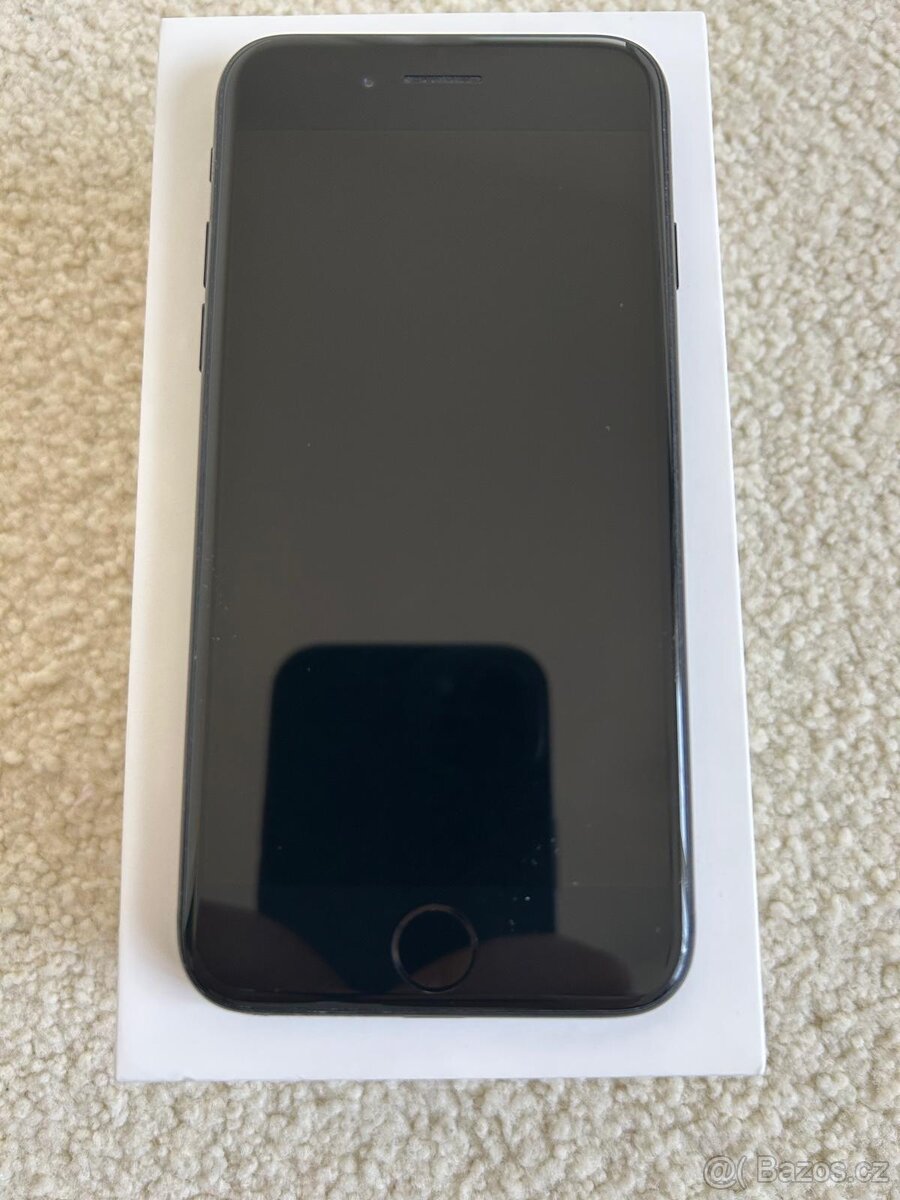 Prodám IPhone 7 - 6