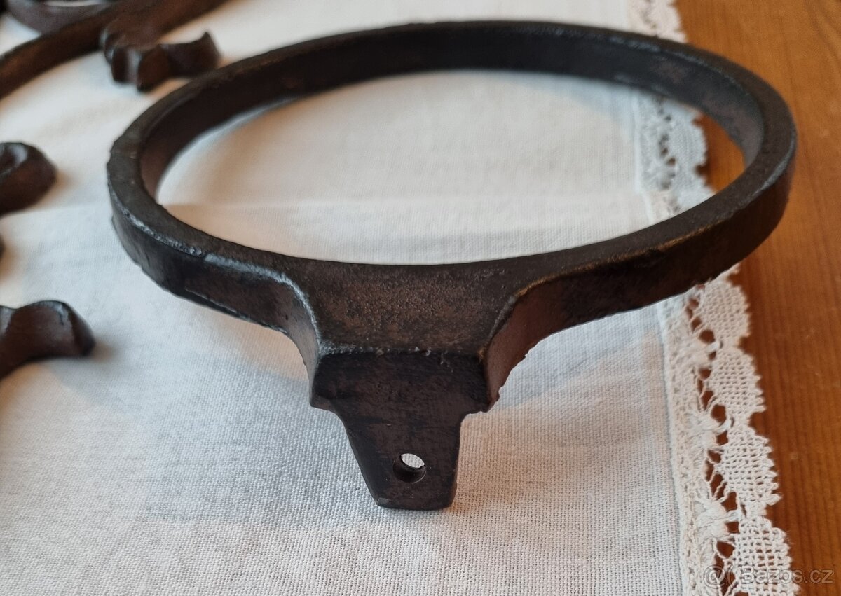 Nástěnný držák na květináč - 6