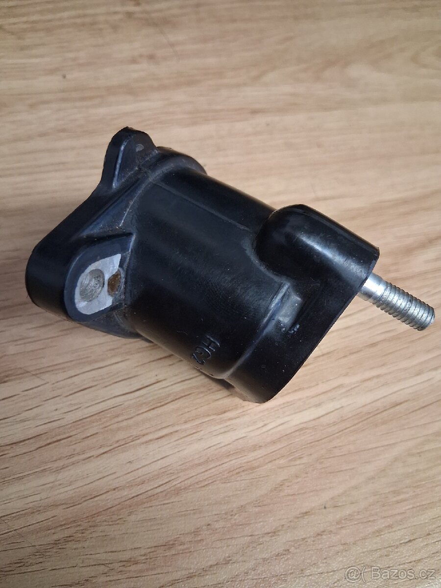 Yuki Vista 125 příruba - 6