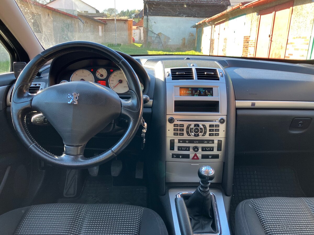 Peugeot 407 - 6