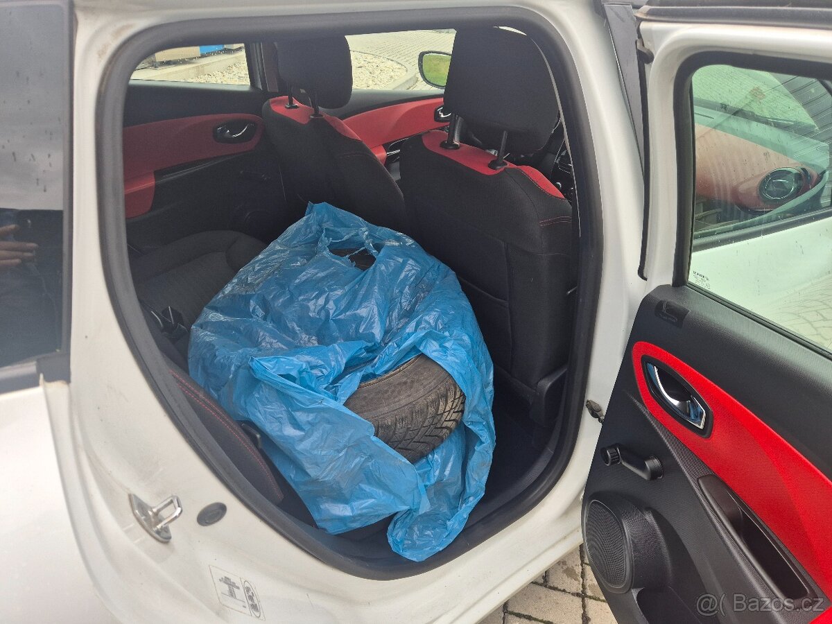 Renault Clio, 1.4 Mpi jednoduché - 6