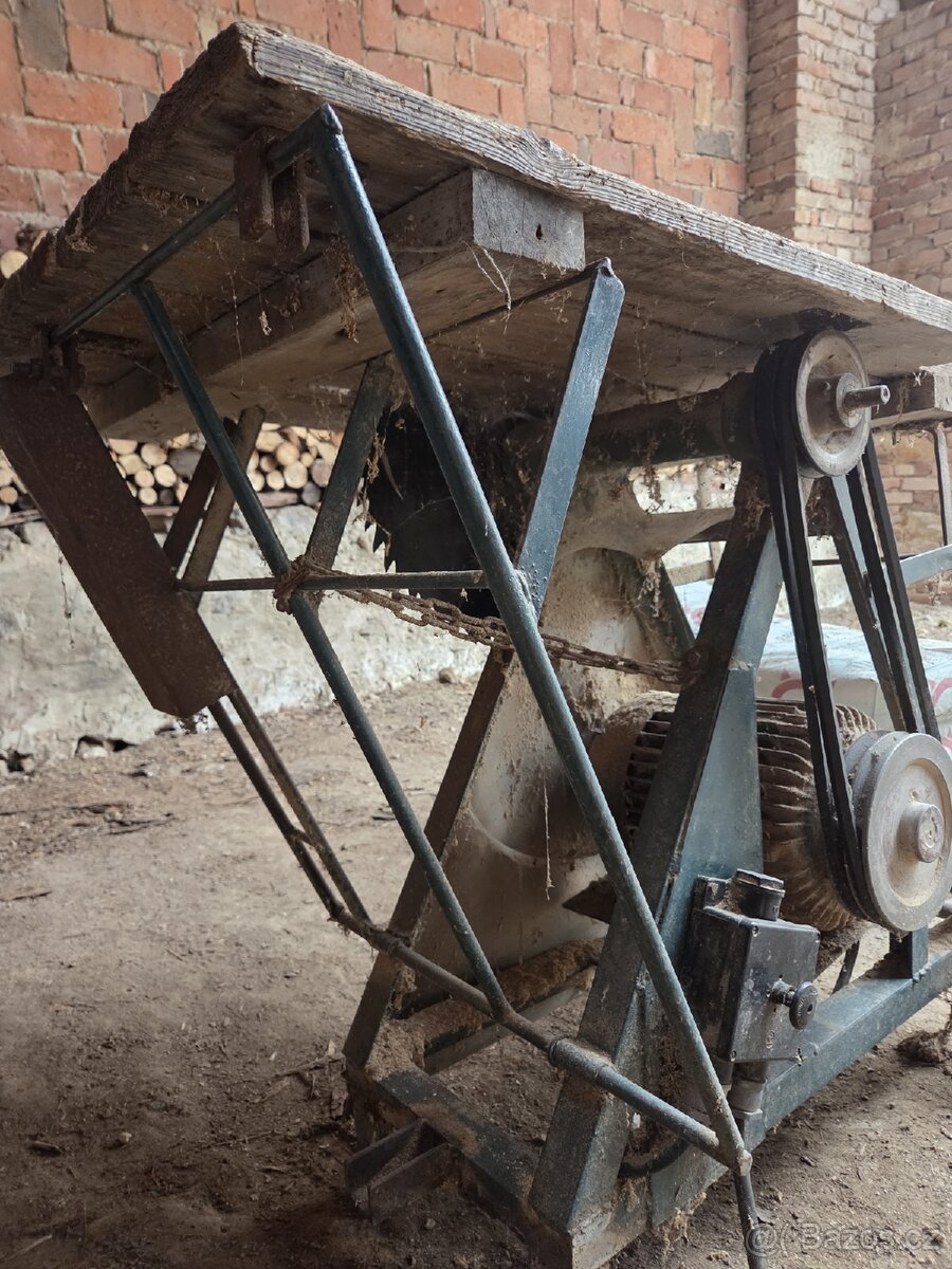 Cirkulárka pila s kolébkou 4kw - 6