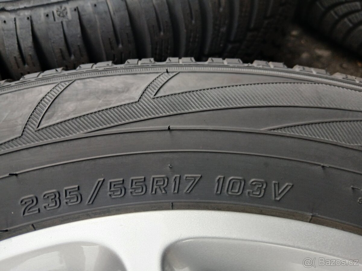 Prodám sadu Orig ALU kol Jeep 235/55R17 zimní - 6