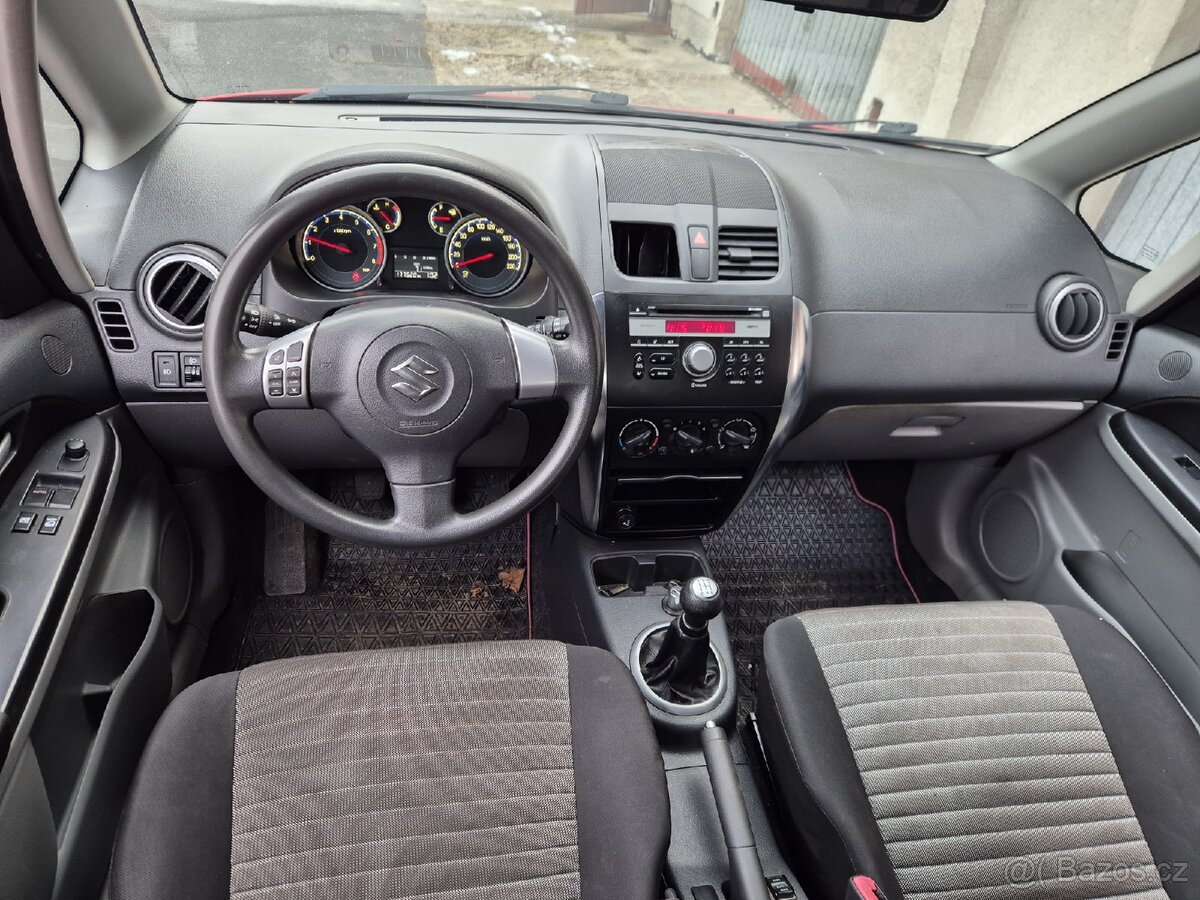 Suzuki SX4 1,6i 4x4 2012 - 6