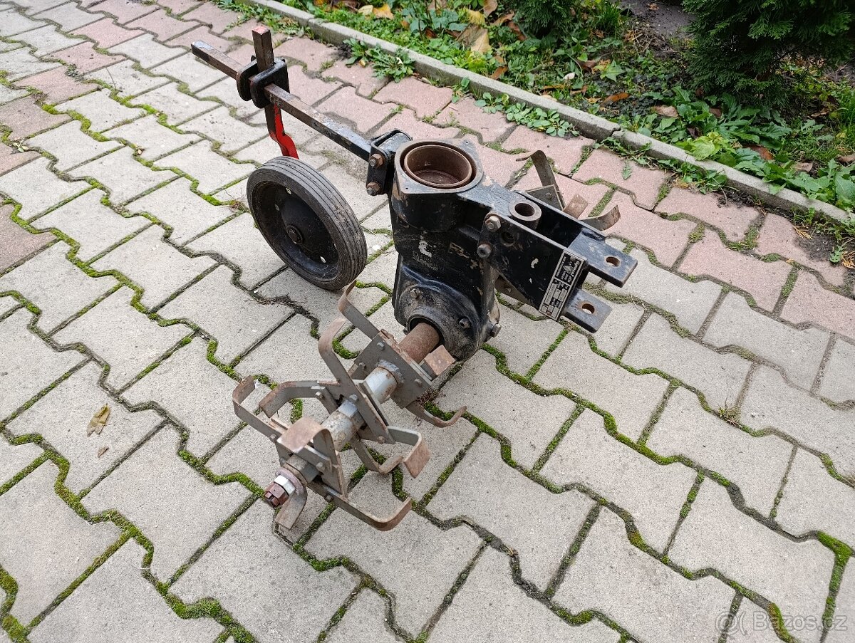 Prodám rotavátor s převodovkou k Tera Vari systém - 6