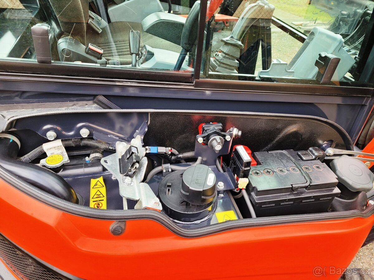 minirypadlo Kubota U27-4 - 6
