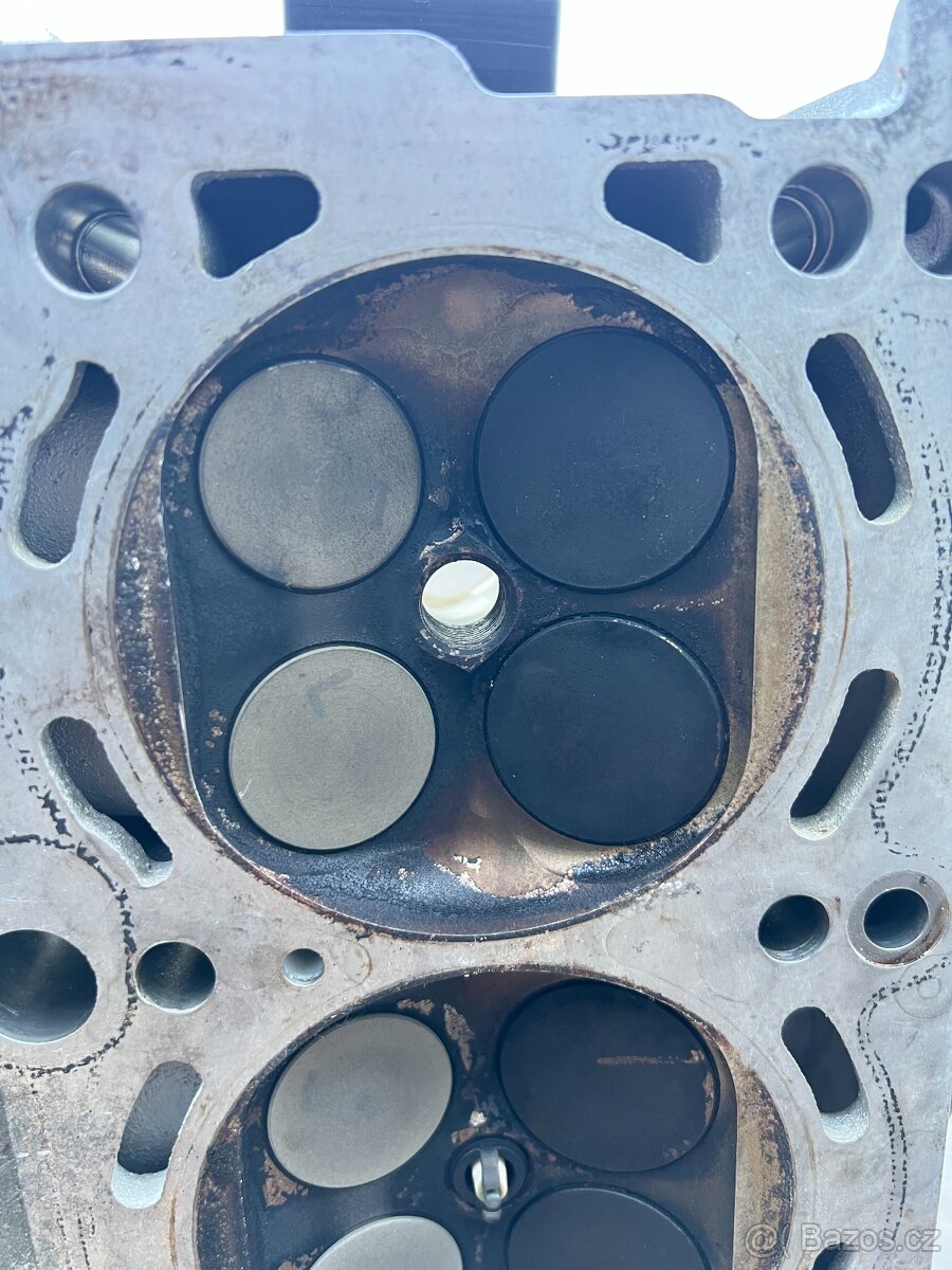 BMW E39 540i M62B44 hlavy motoru - 6