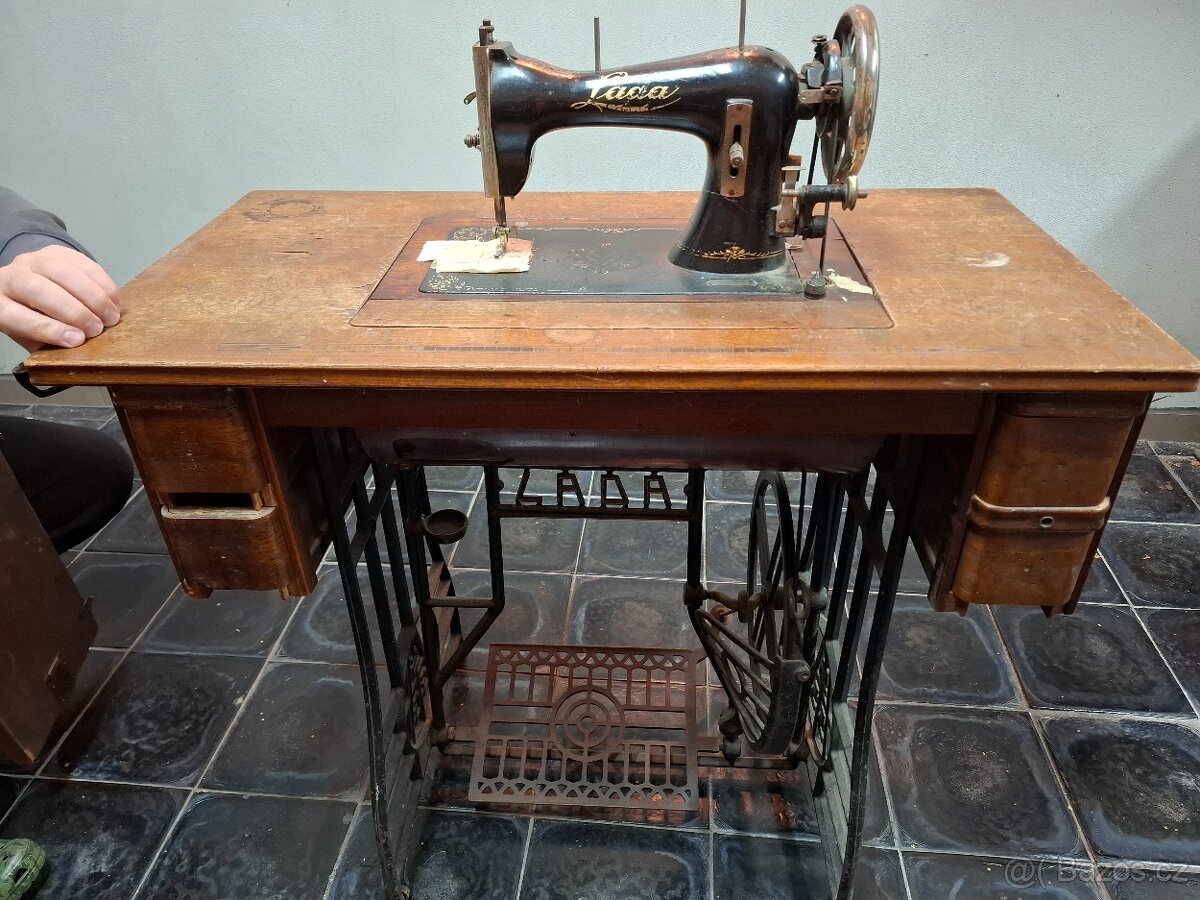 Starožitné šicí stroje - 6