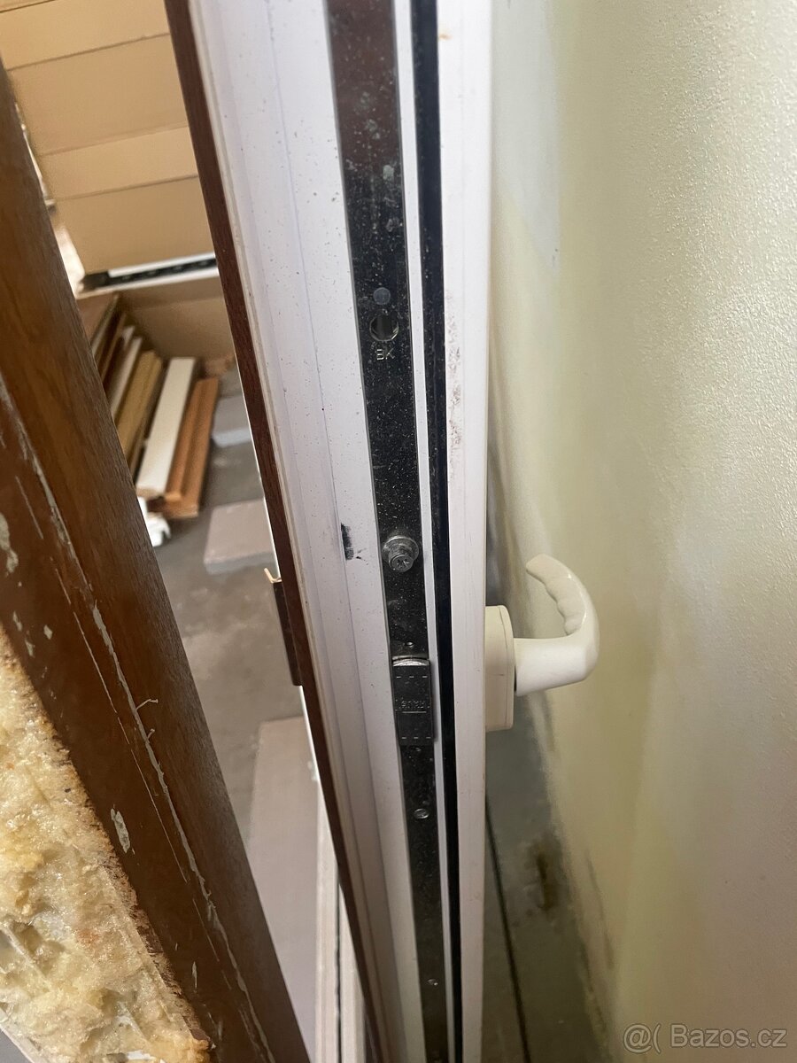 Prodám 3 ks okna, 1ks balkonových dveří - 6