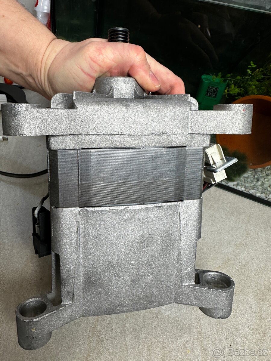 elektromotory z pracky - 6