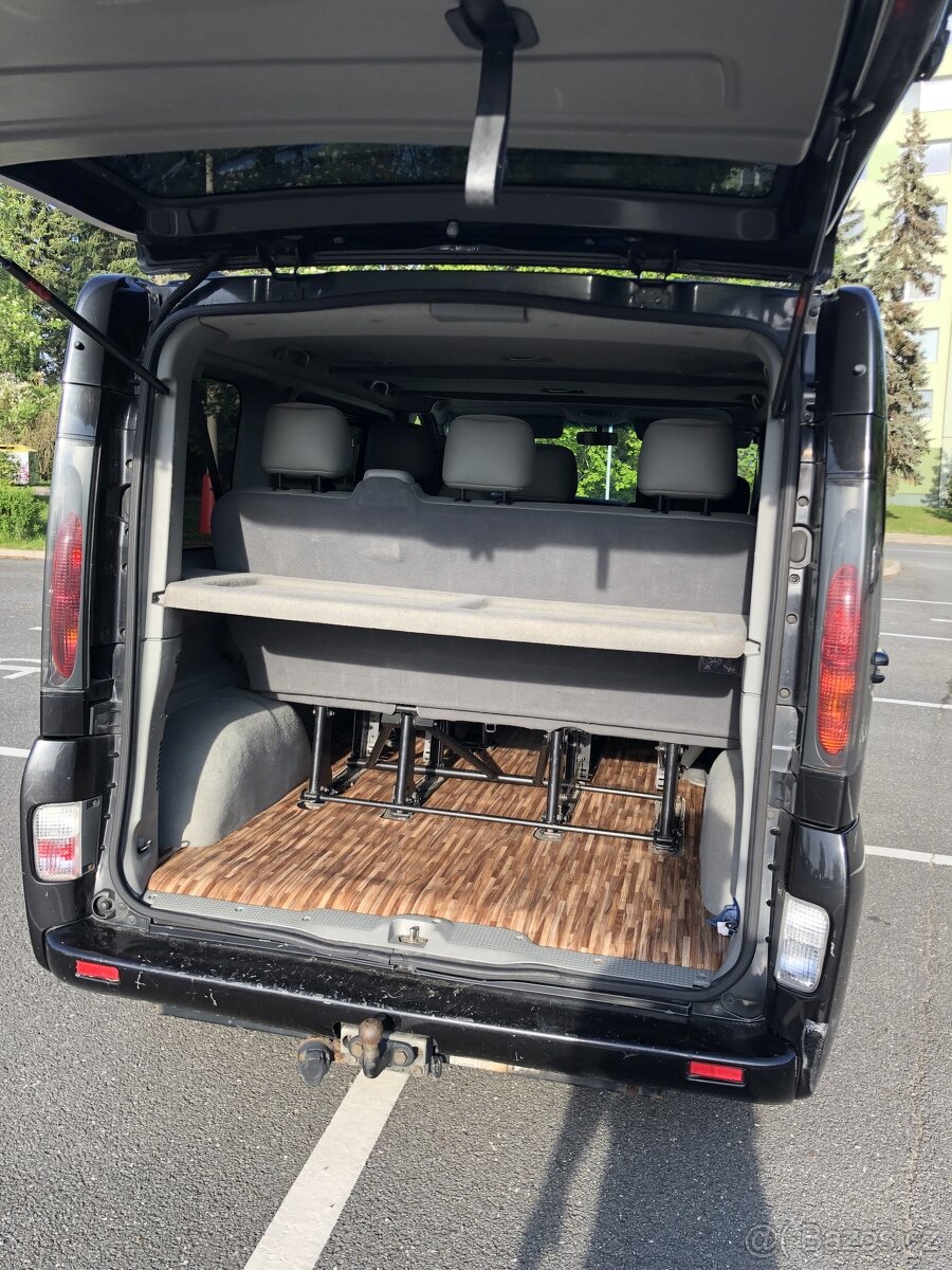 Renault Trafic 2,5 CDTi - 6