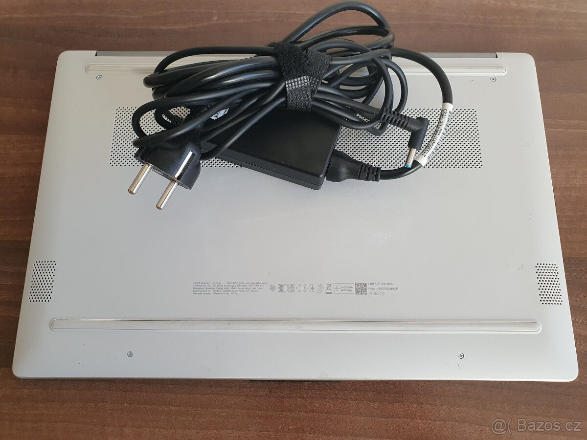 Moderní notebook HP 250 G10 - 6