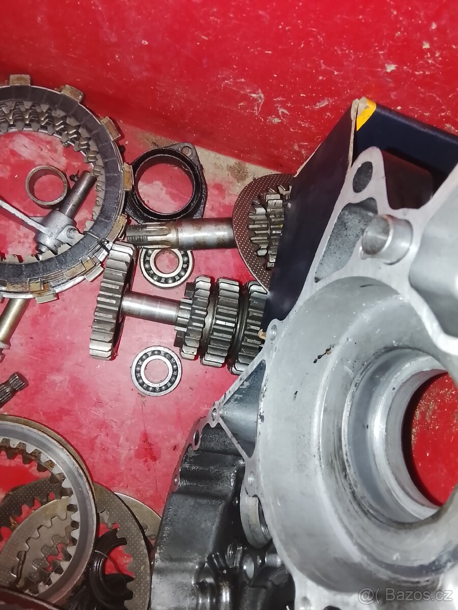 Suzuki RM 125 - 6