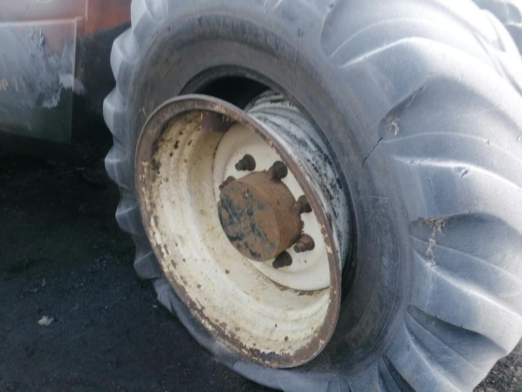 Dily na New Holland LM 435 r.2004 - 6