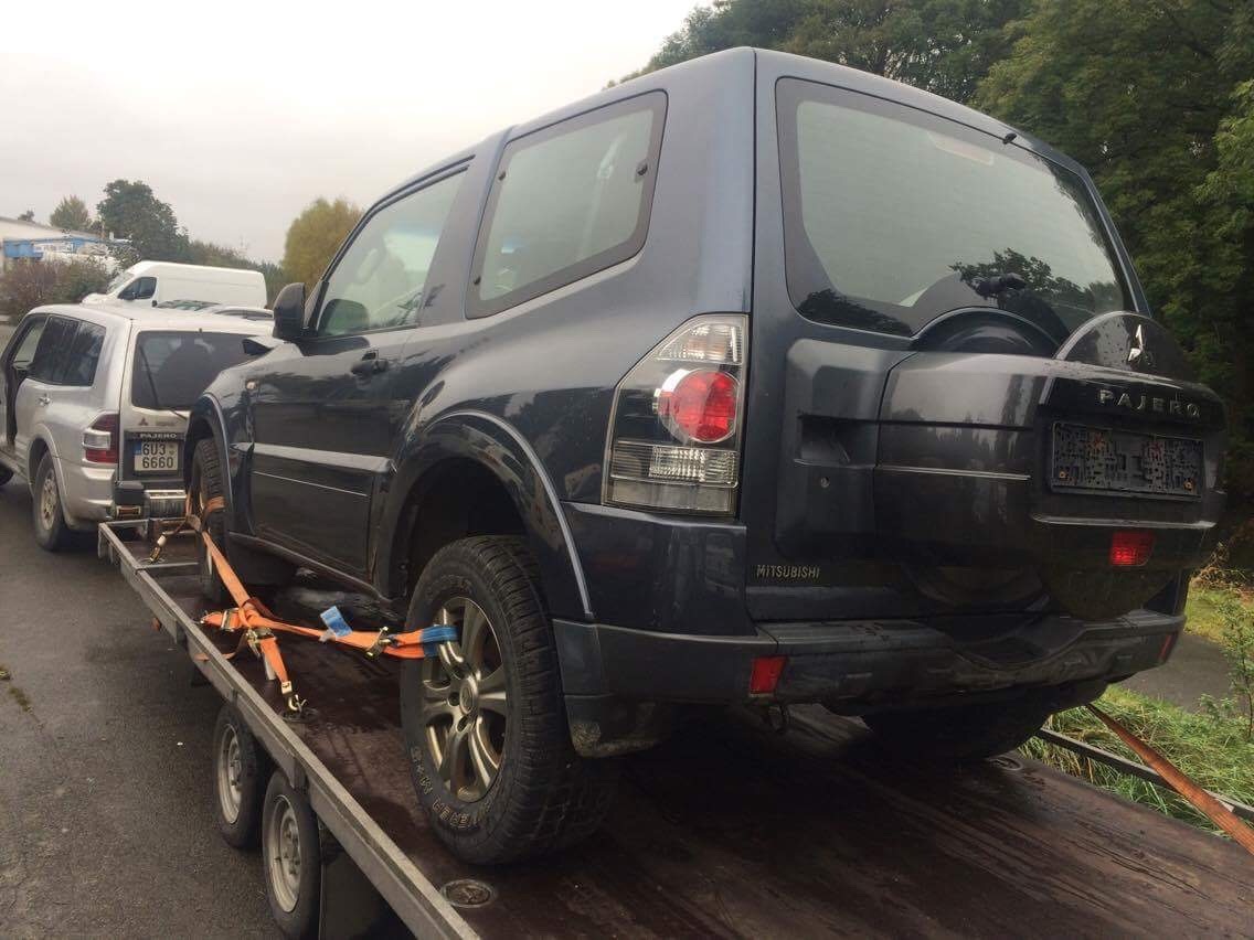 Mitsubishi Pajero 4 - náhradní díly - 6