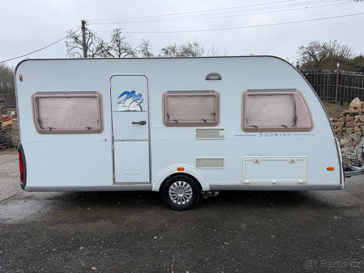 Knaus 450 - předstan, mover - 6