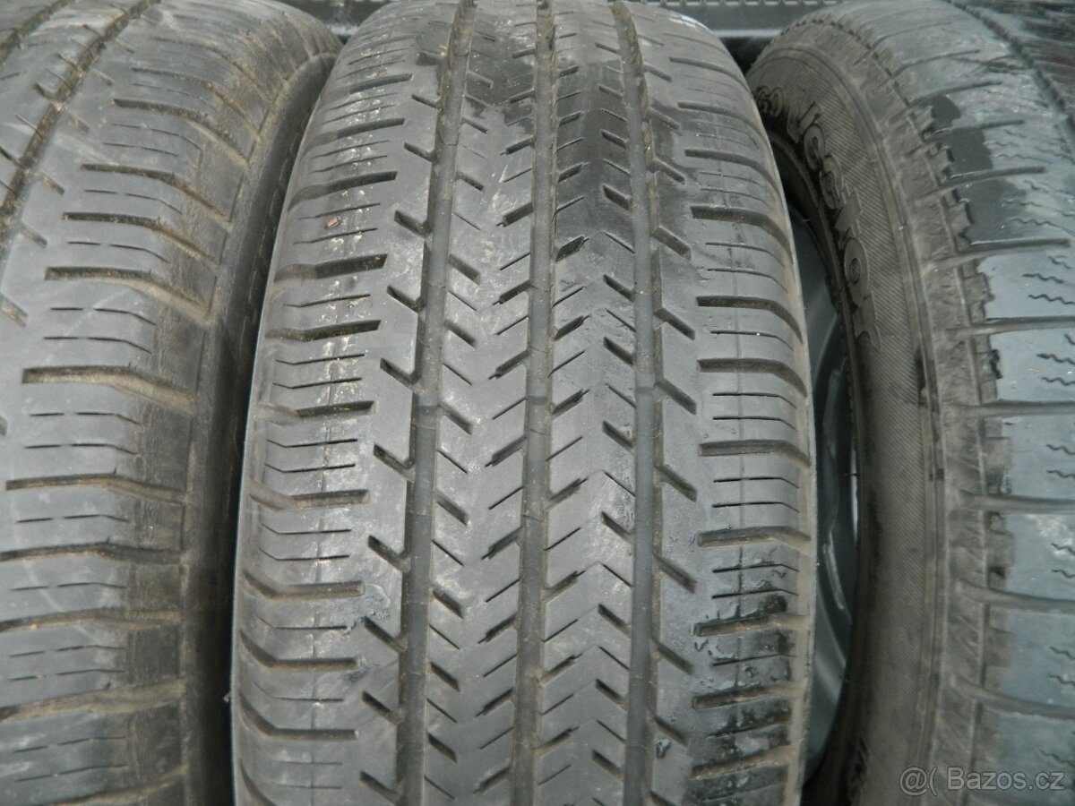 kola ford Transit + pneu R15C - 6