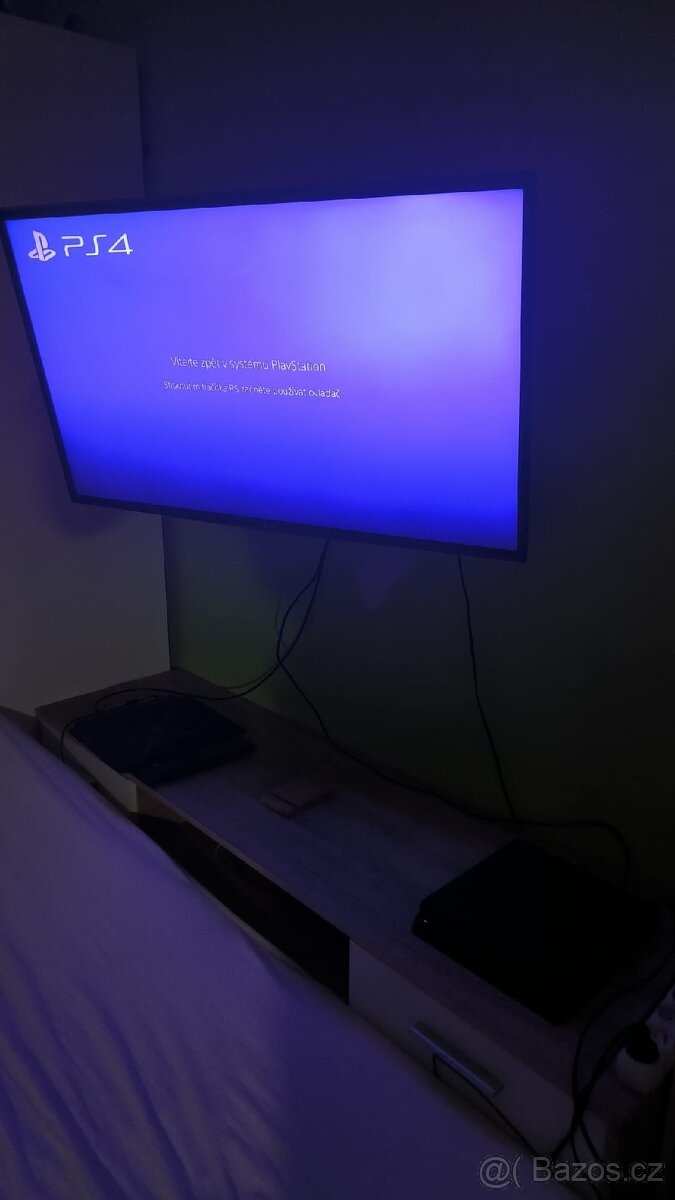 PS4 s ovladačem - 6