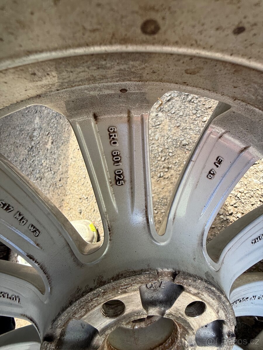 Wv Polo 6R0601025 r16 - 6