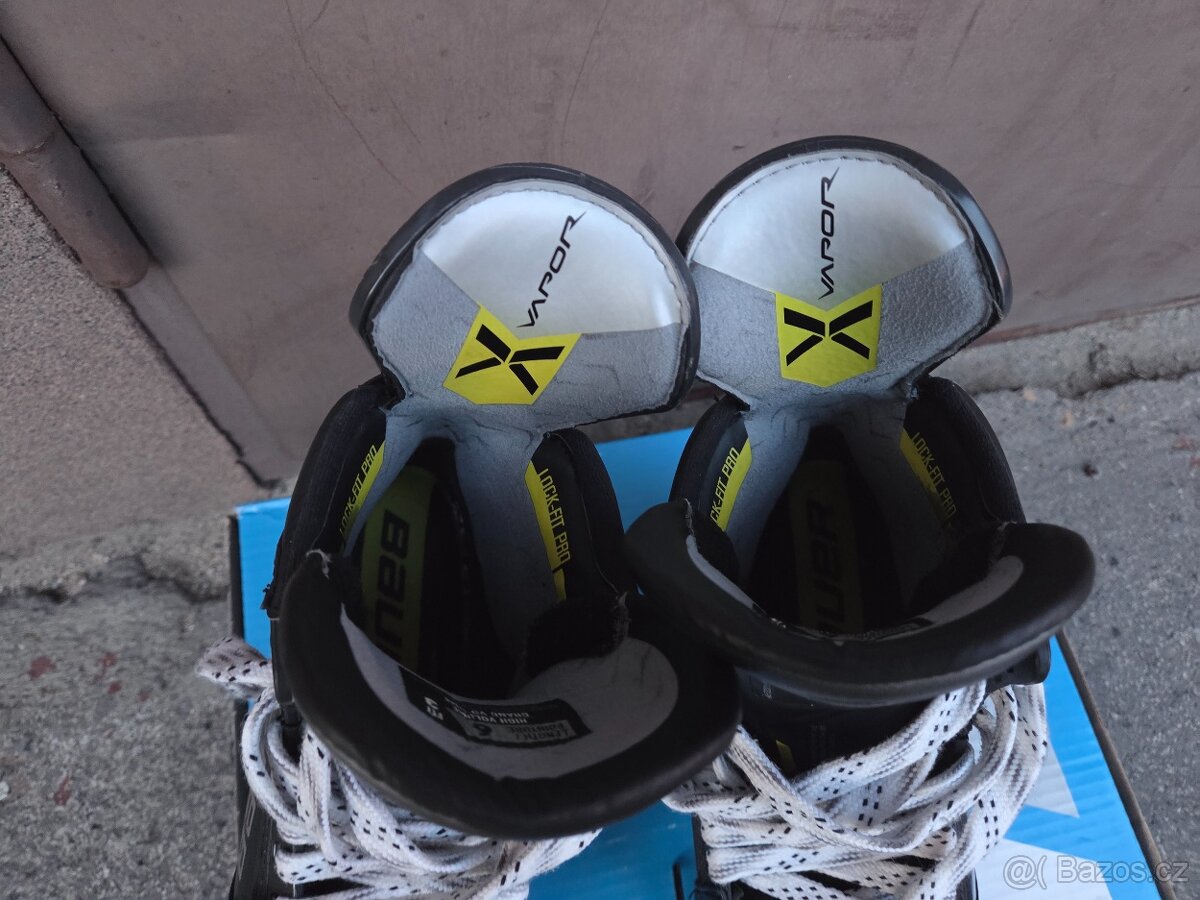 Hokejové brusle Bauer Vapor Hyperlite 2. - 6