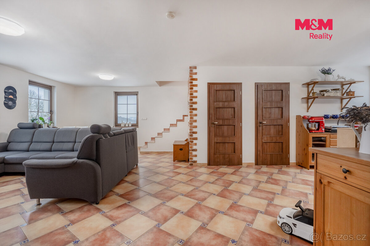 Prodej rodinného domu, 182 m², Žežice – pohled 6